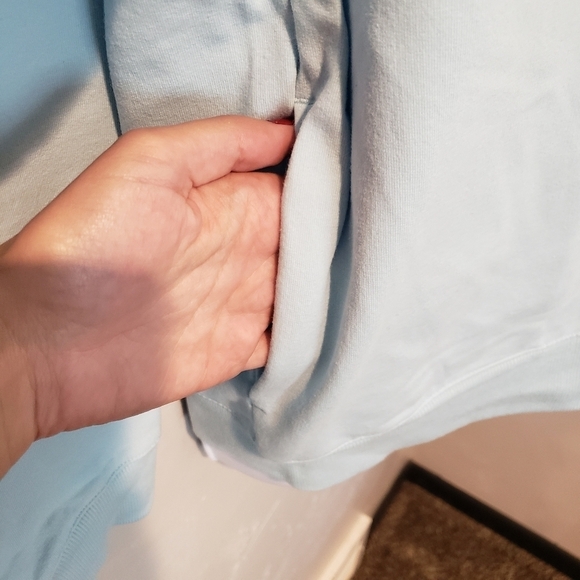 Fila Baby Blue Long Sleeve Pullover Sweatshirt Women's Large Pockets Athleisure - Picture 4 of 9